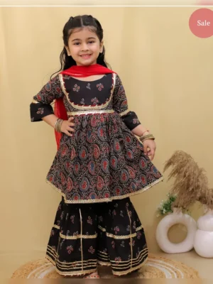 Girls organic cotton gotta patti paisley set black red